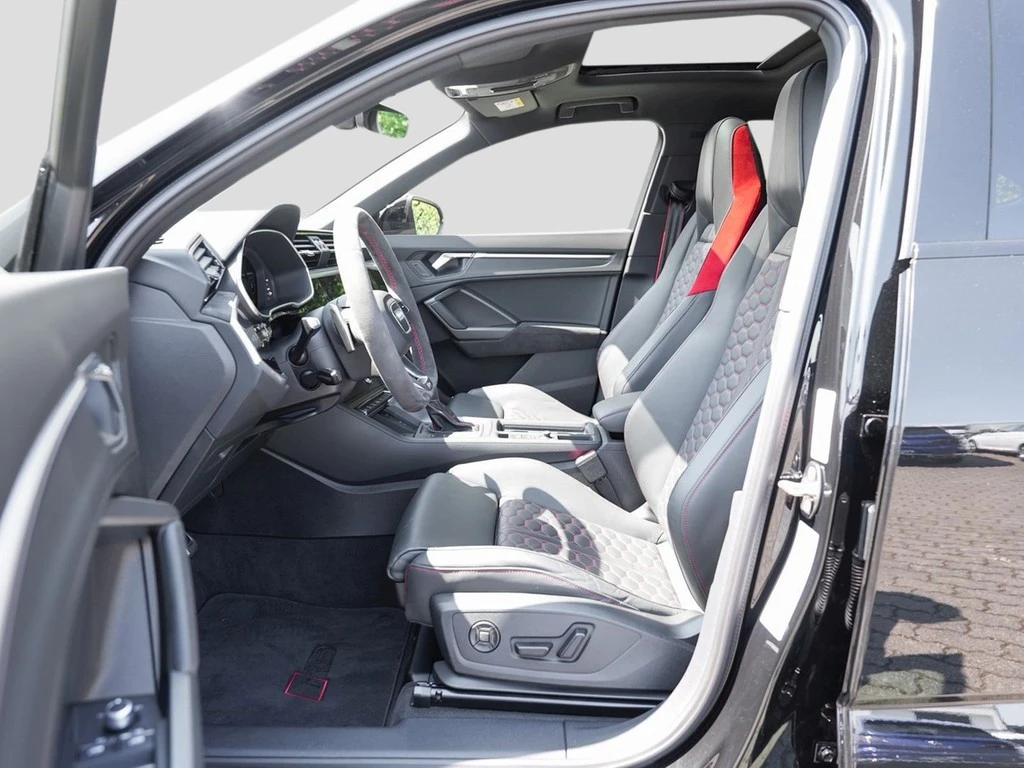 Audi-RSQ3-image-15