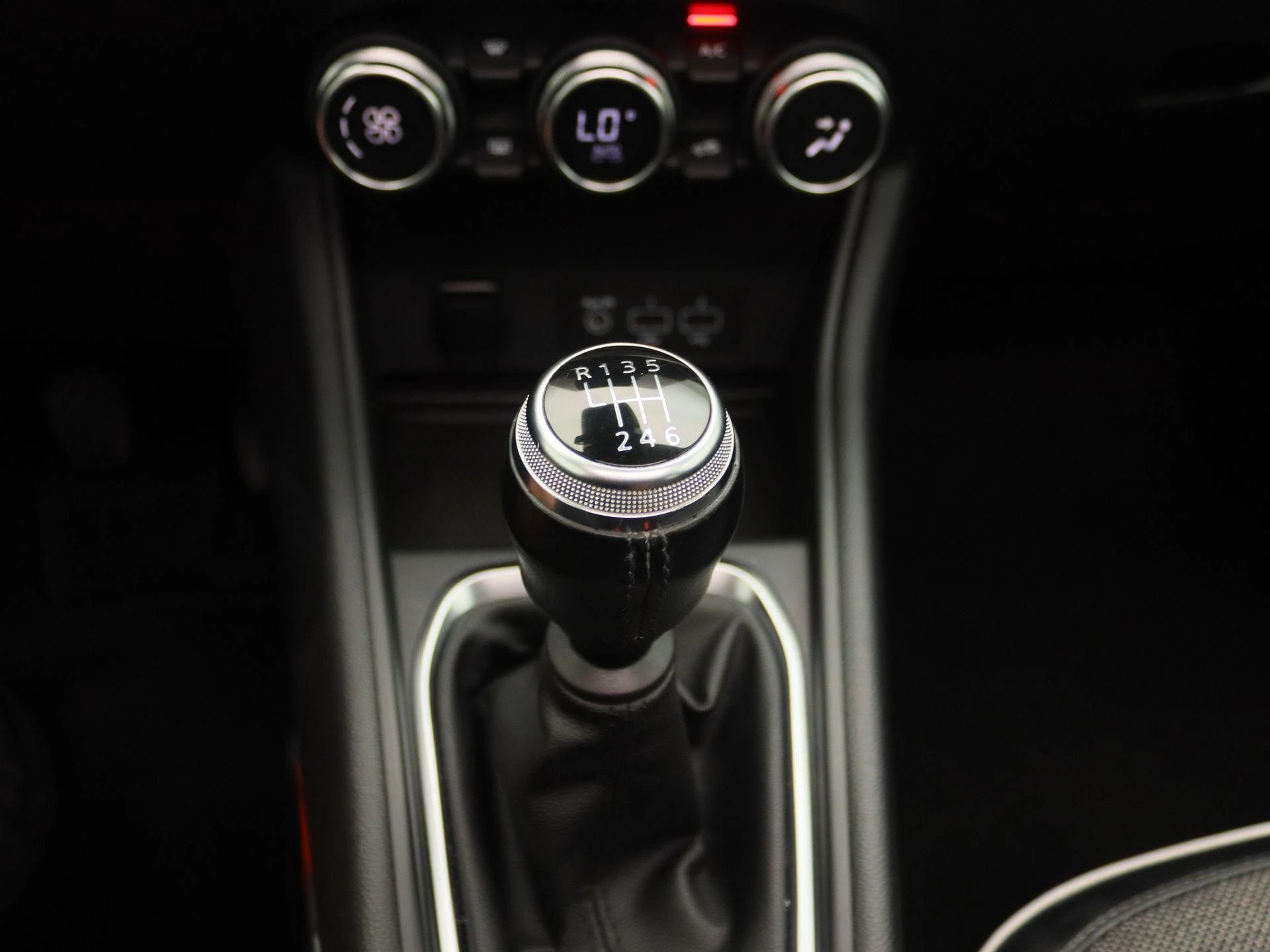 Renault-Captur-image-10