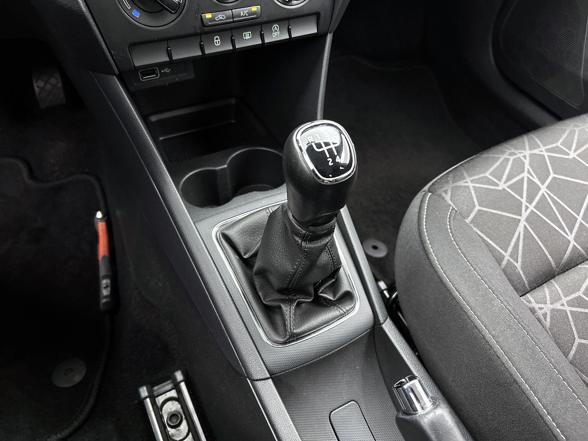Škoda-Rapid-image-24