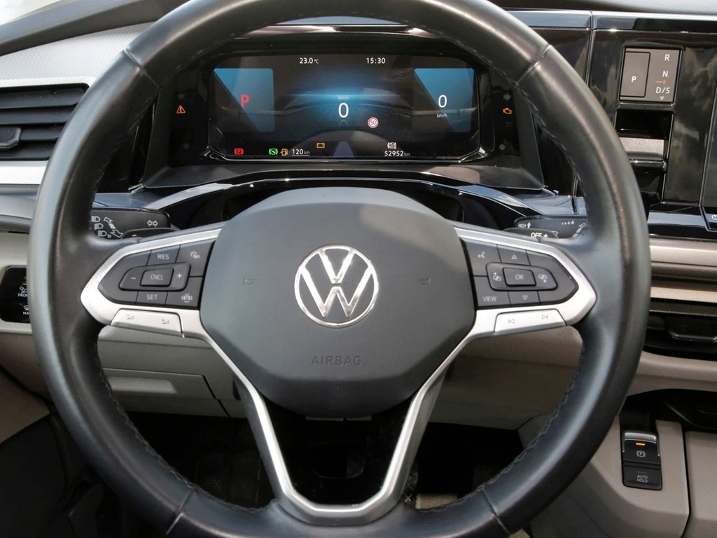 Volkswagen-Multivan-image-13