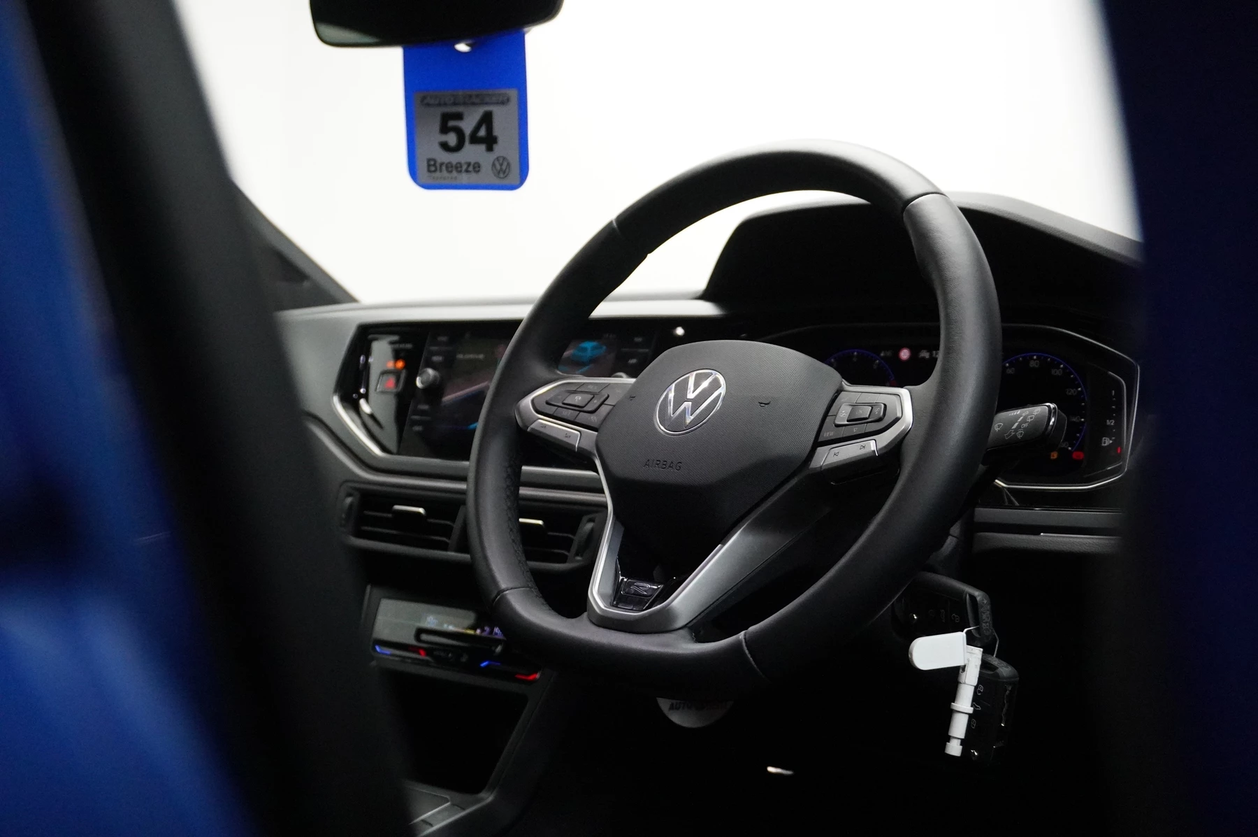 Volkswagen-Polo-image-15