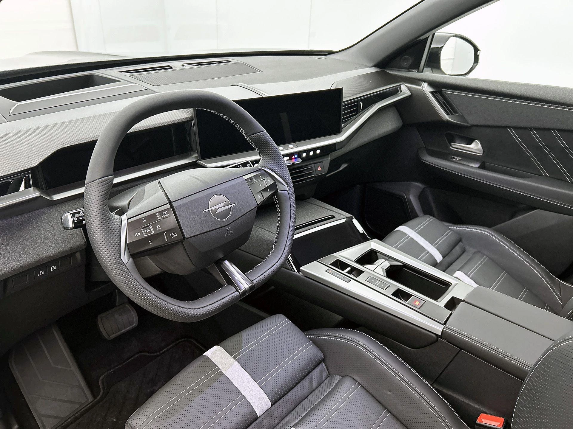 Opel-Grandland-image-17