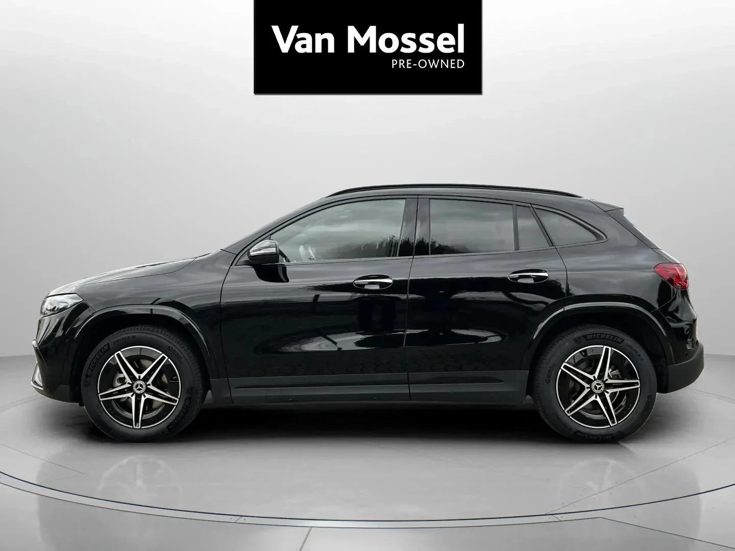 Mercedes-Benz-EQA-image-7