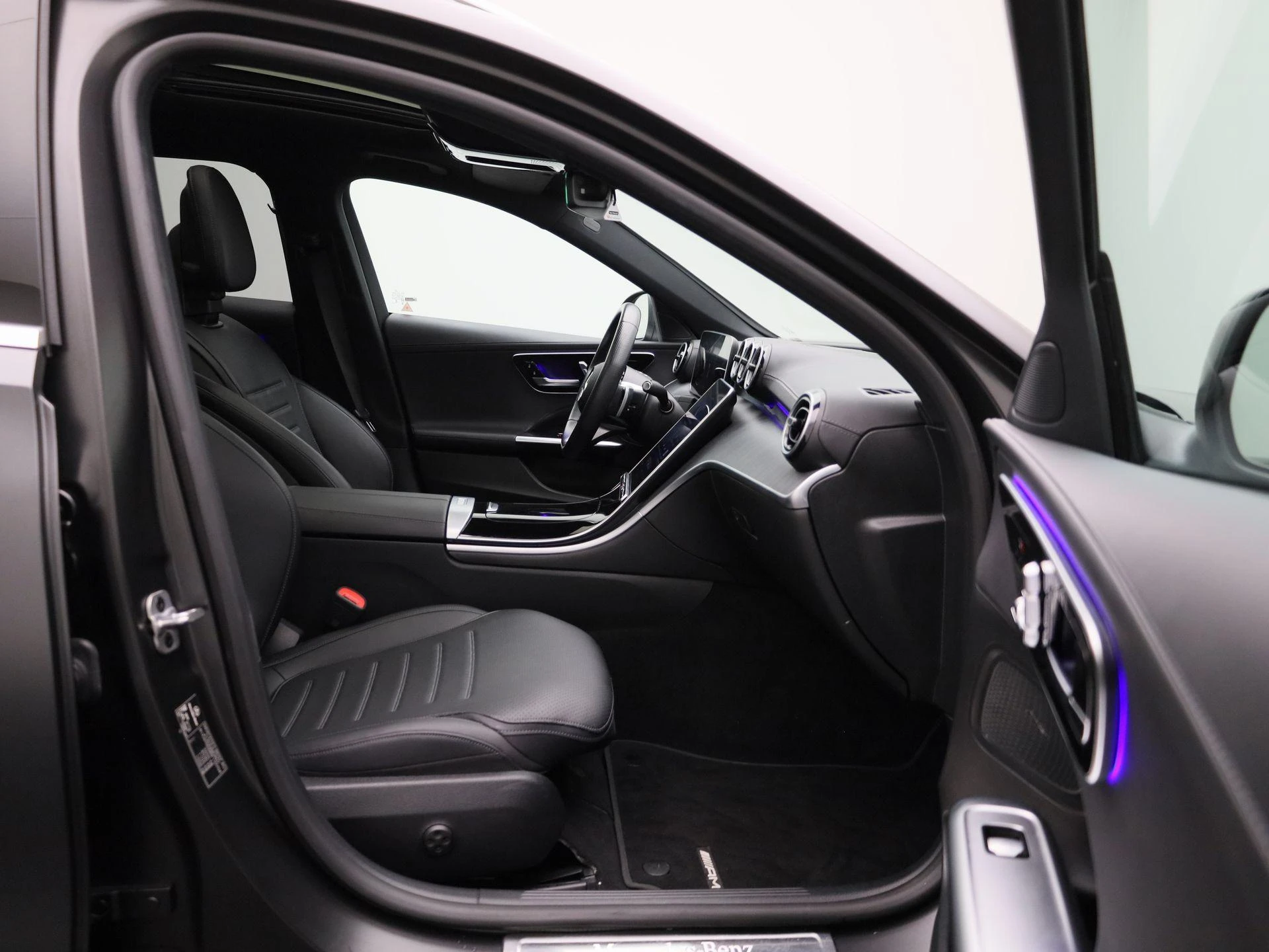 Mercedes-Benz-C-Klasse-image-43