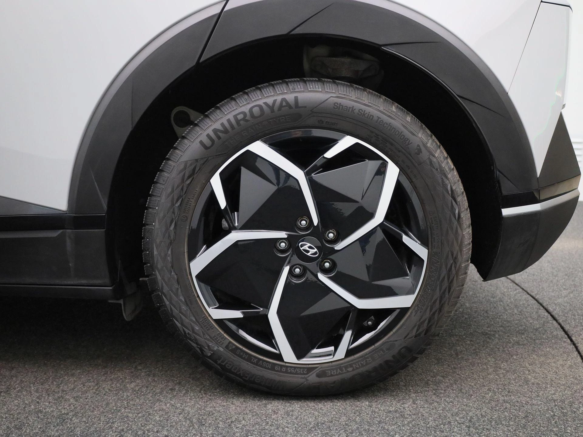 Hyundai-IONIQ 5-image-12