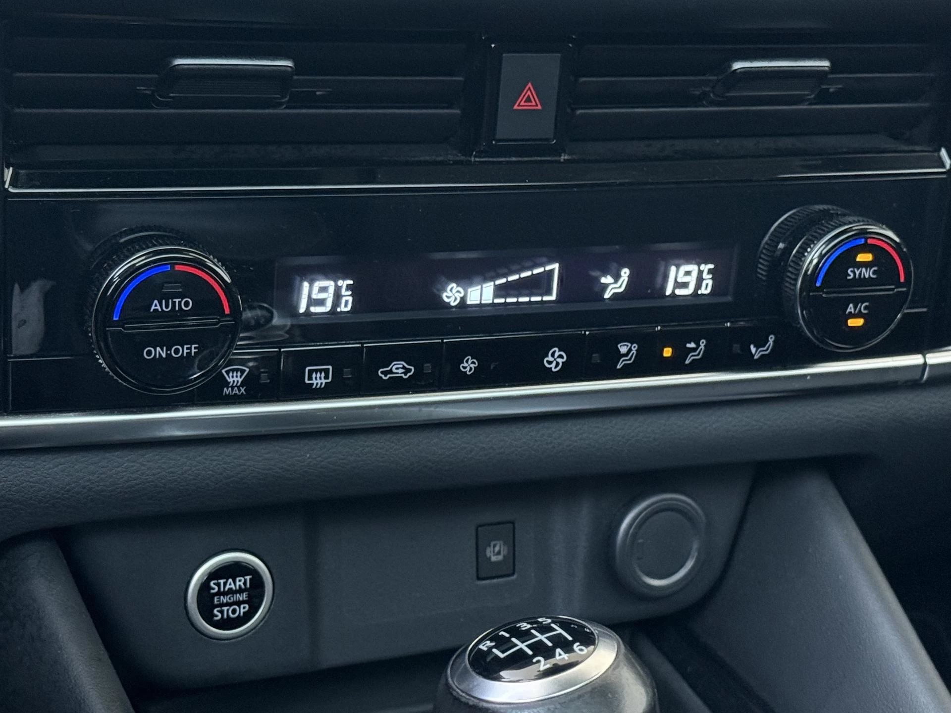 Nissan-QASHQAI-image-18