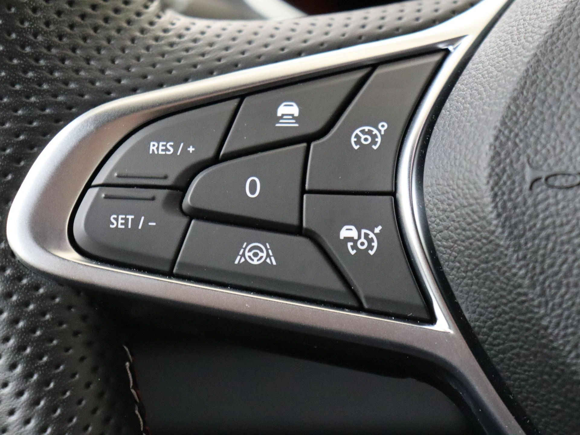 Renault-Clio-image-11