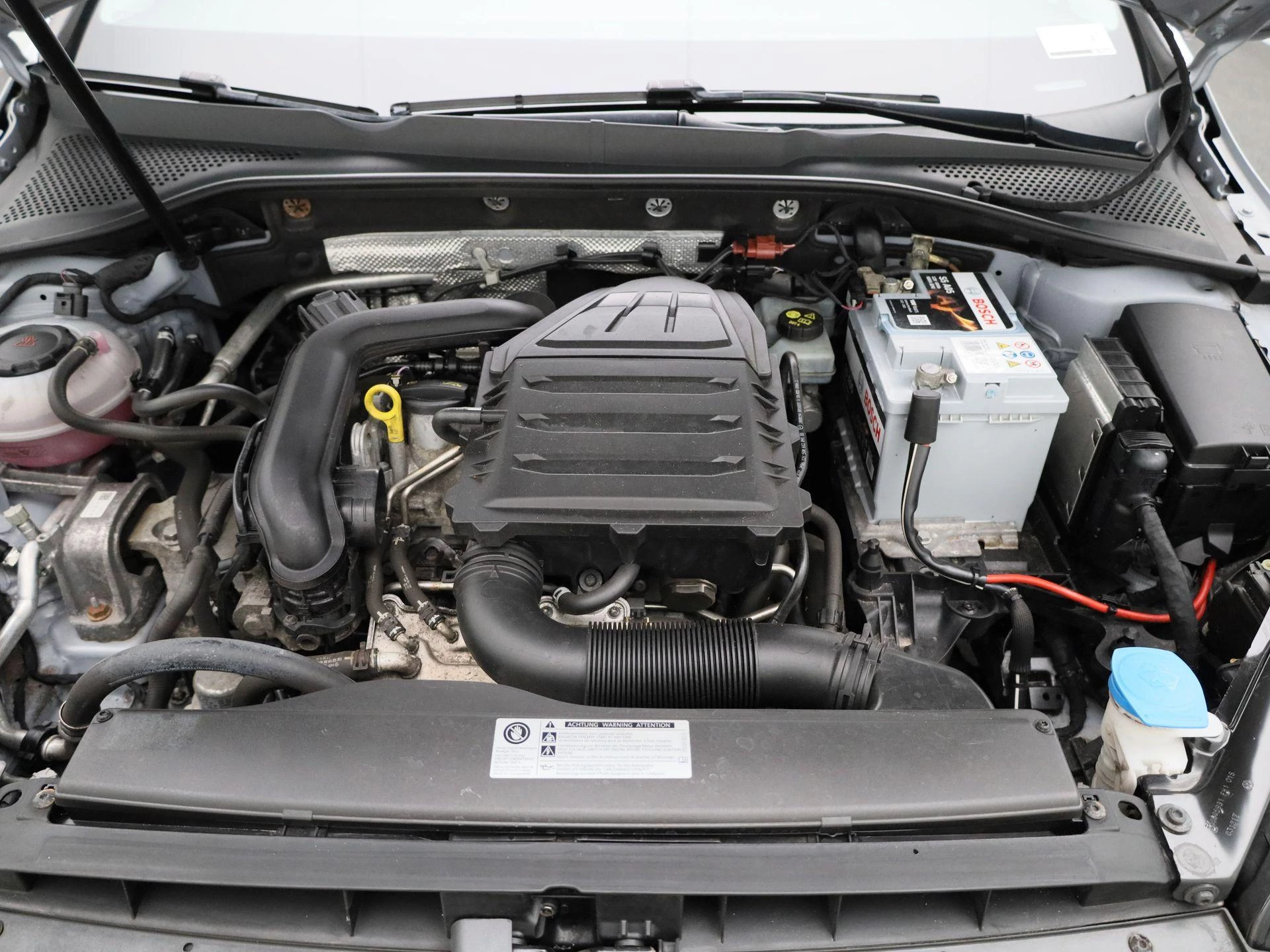 Volkswagen-Golf-image-29