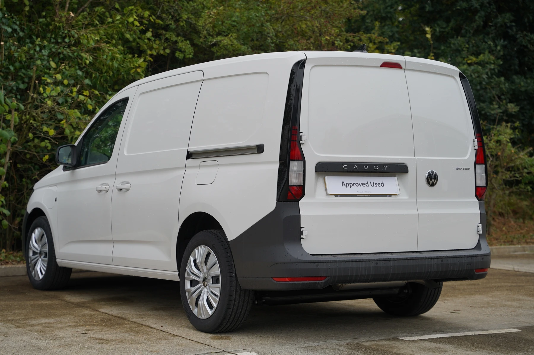 Volkswagen-Caddy-image-2