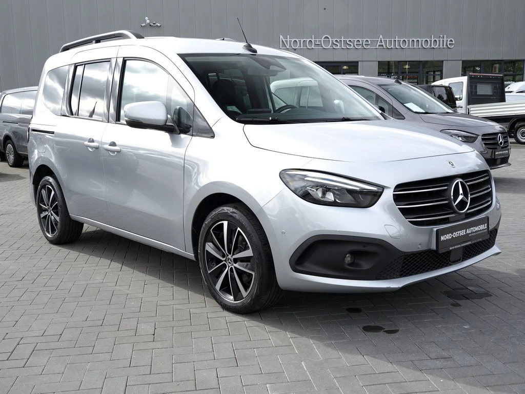 Mercedes-Benz-T-Klasse 180 d-image-4
