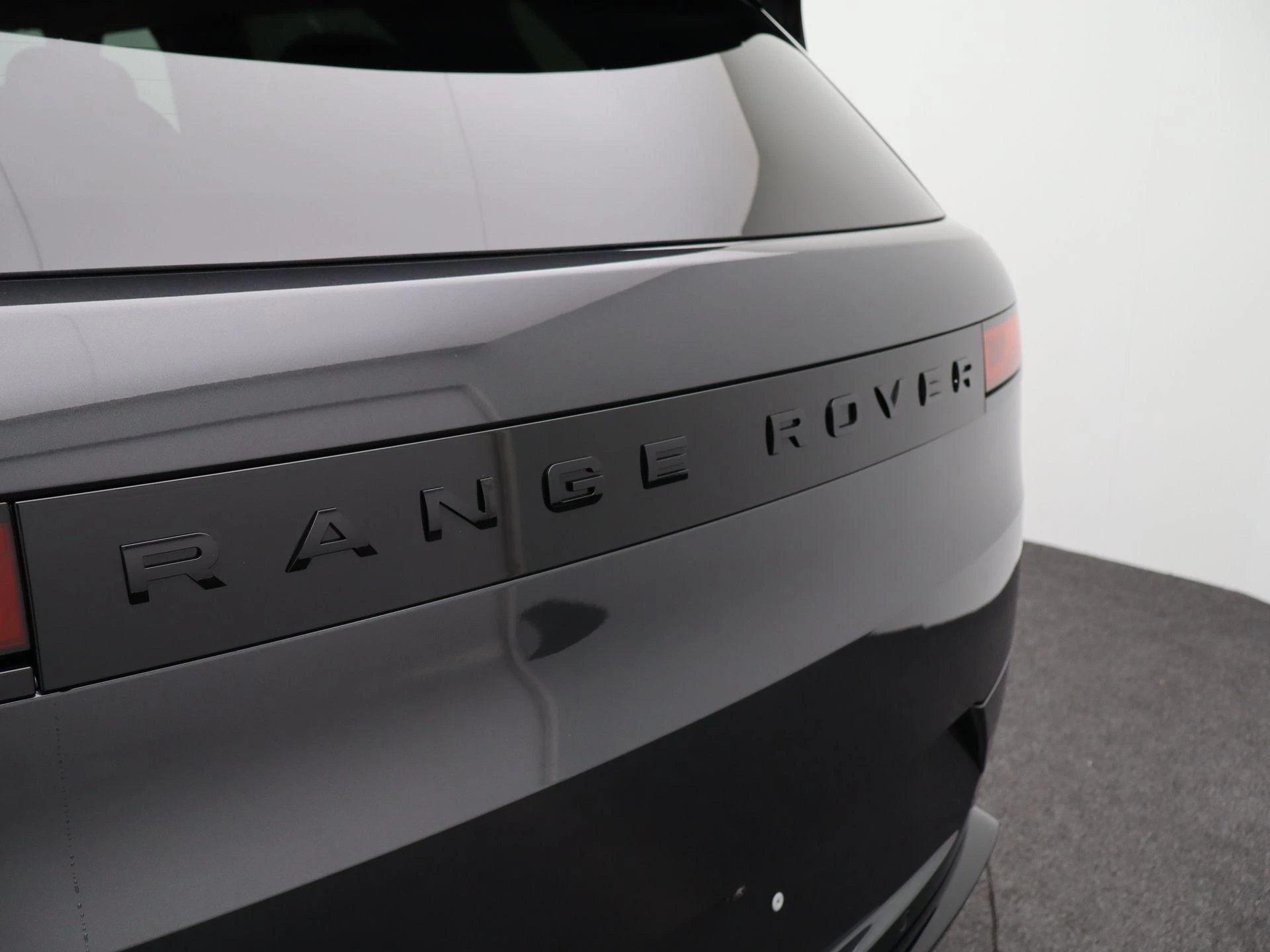 Land Rover-Range Rover Sport-image-47