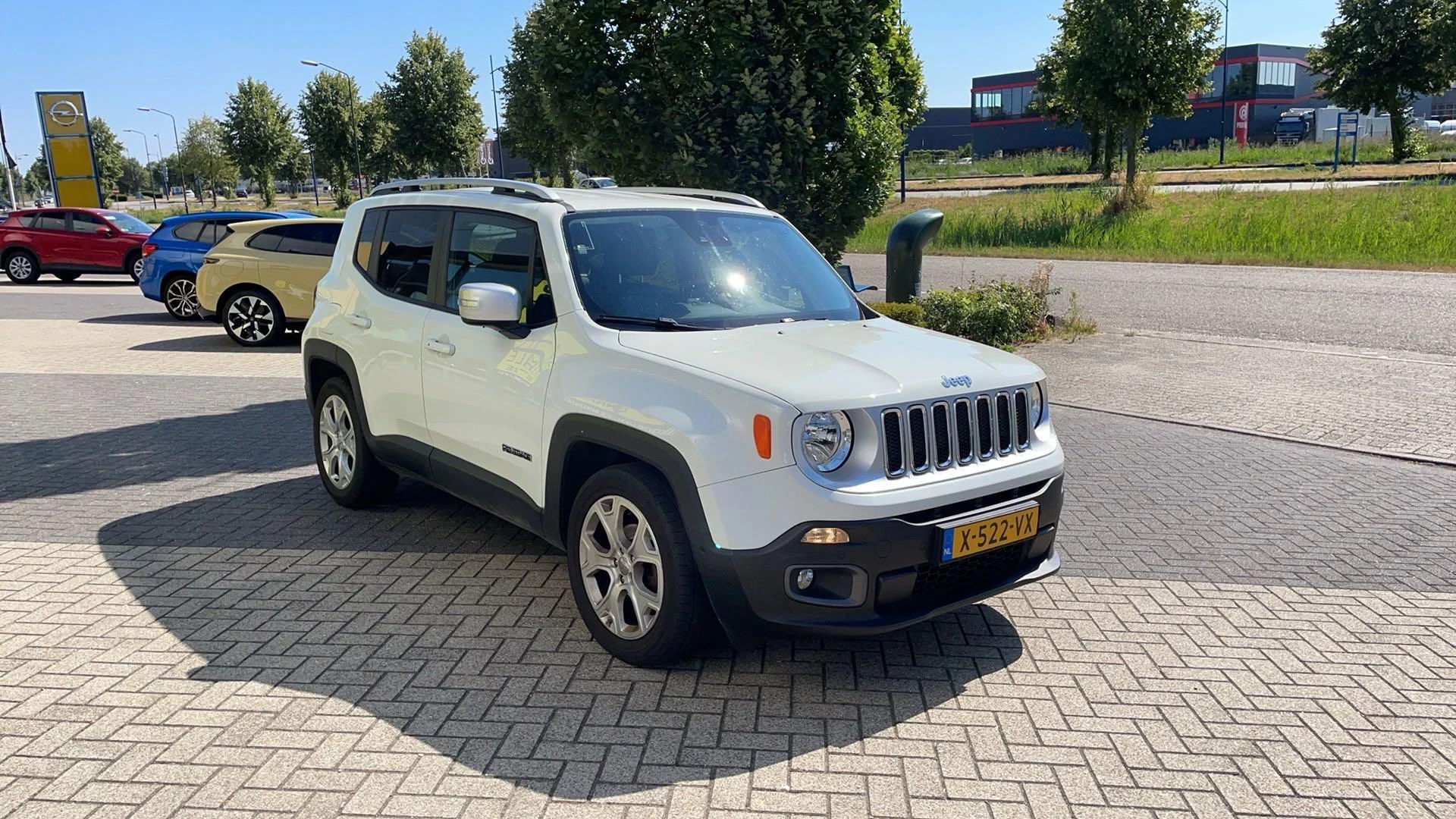Jeep-Renegade-image-4