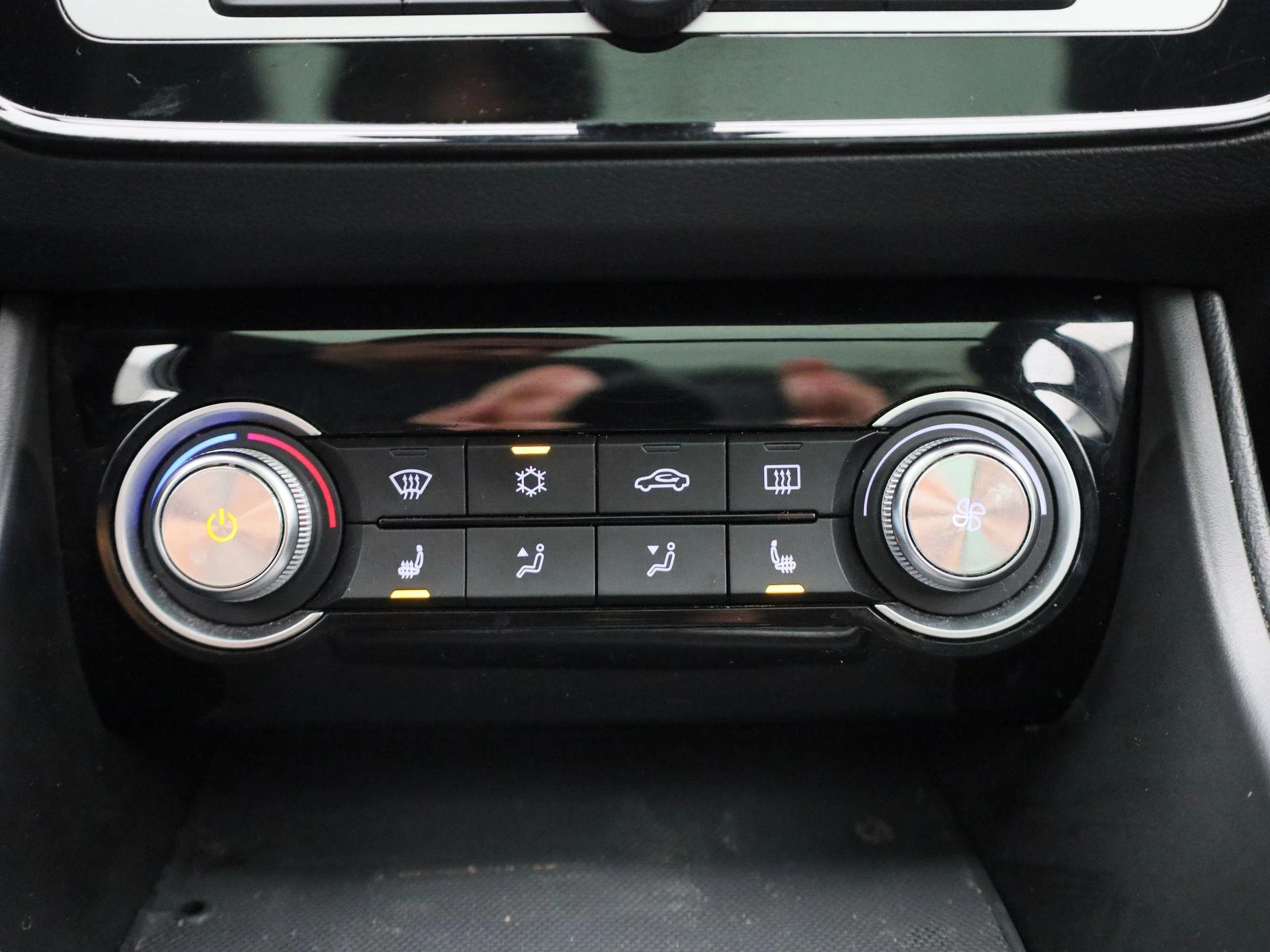 MG-ZS EV-image-16
