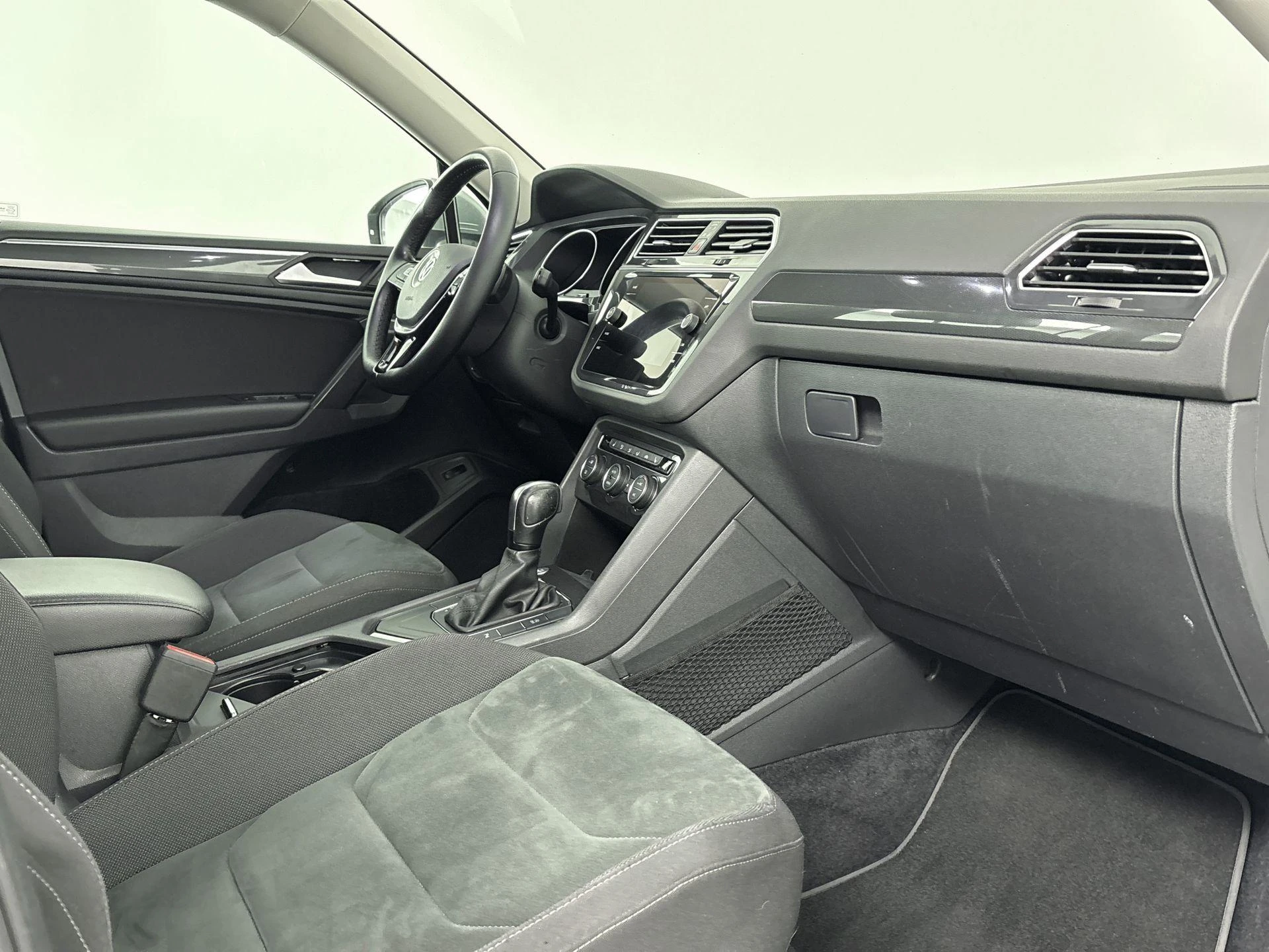 Volkswagen-Tiguan Allspace-image-16