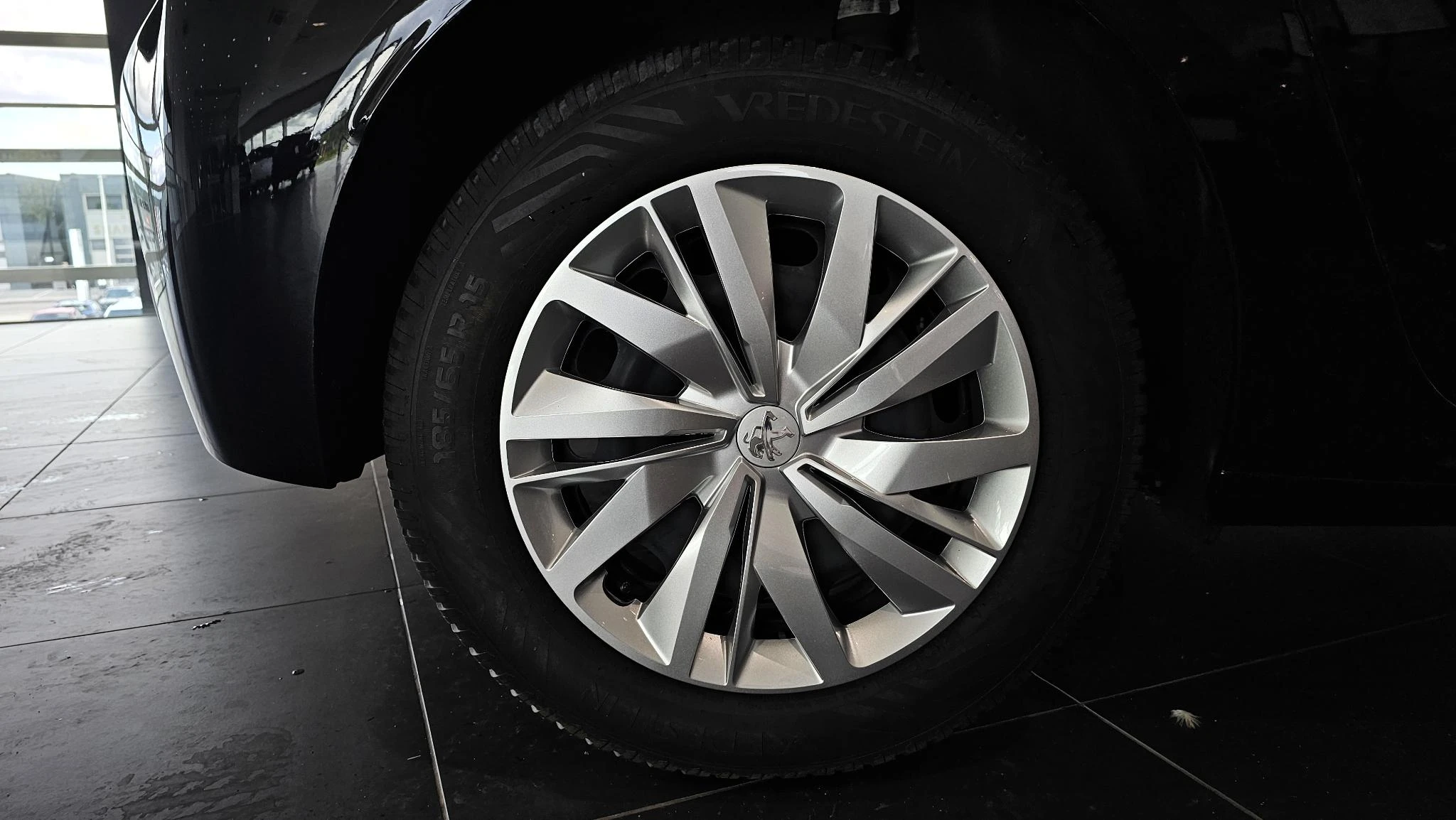 Peugeot-208-image-18