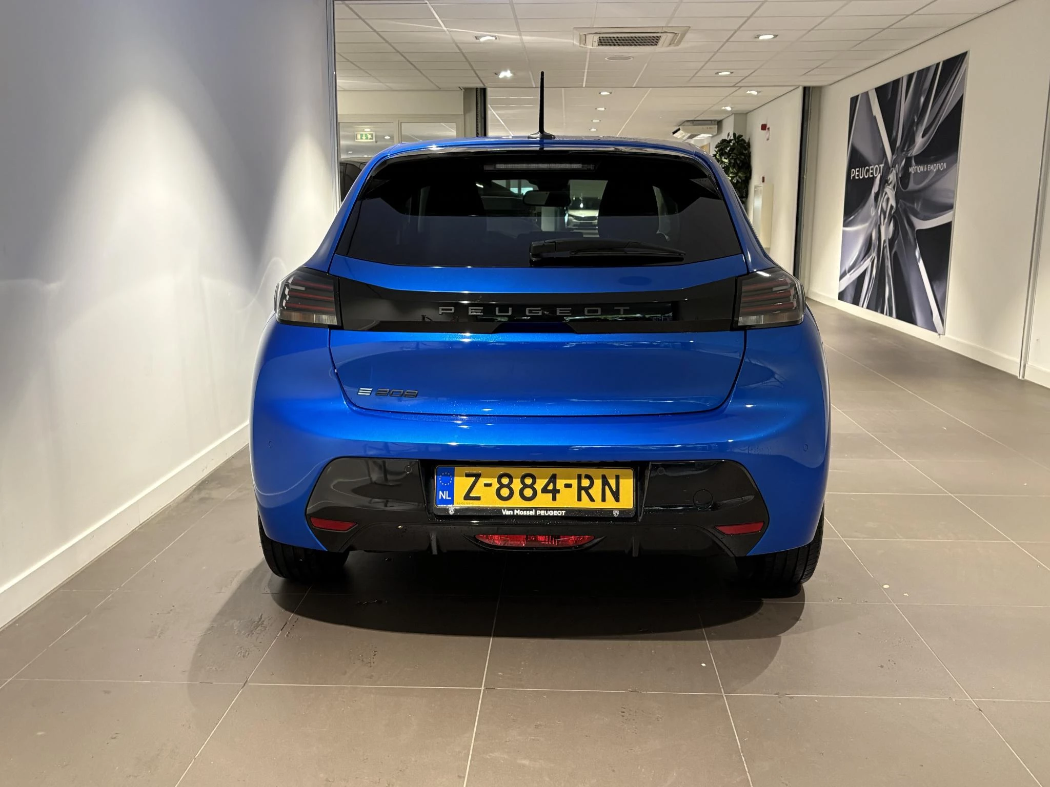 Peugeot-e-208-image-4