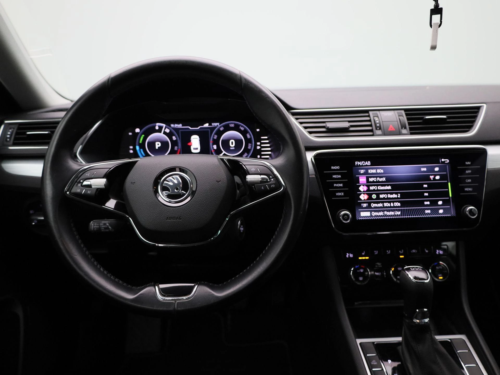 Škoda Superb 1.4 TSI iV Business Edition