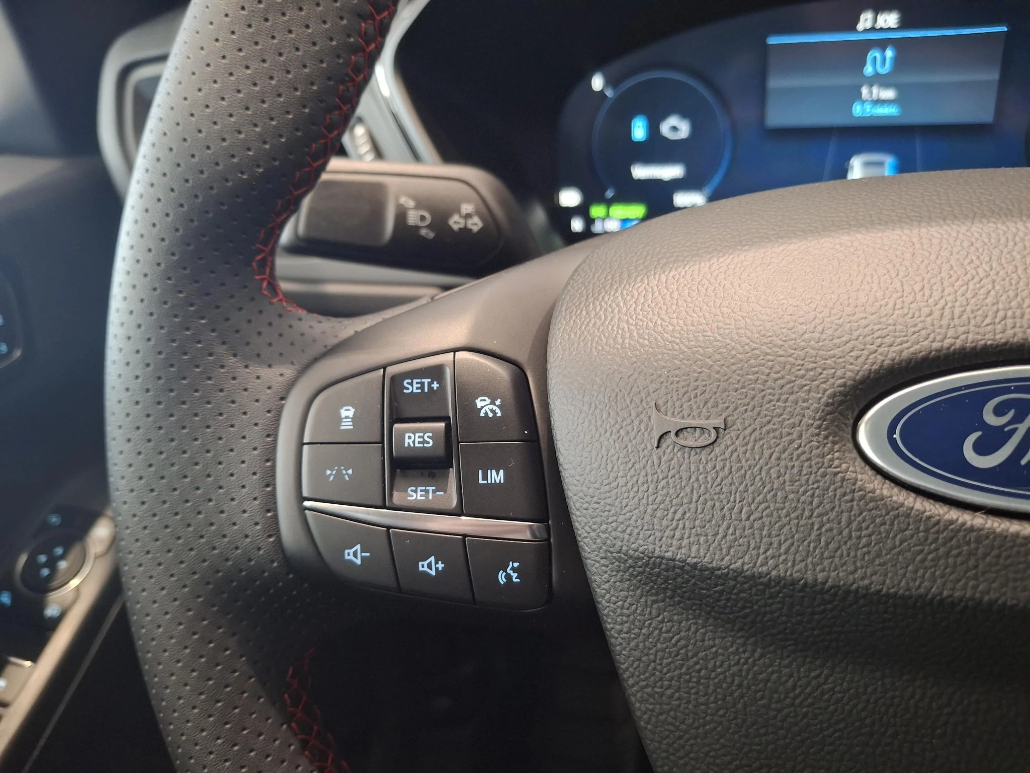 Ford-Kuga-image-12