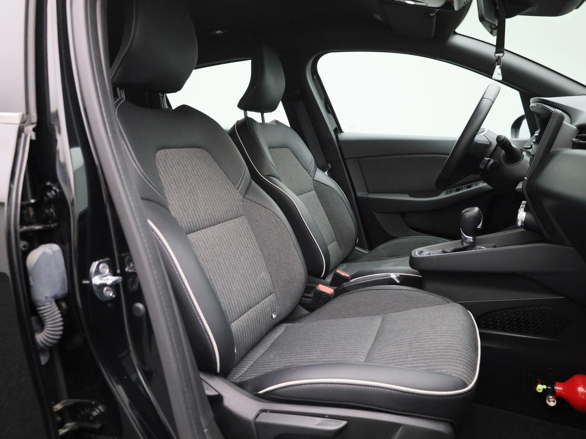 Renault-Clio-image-29