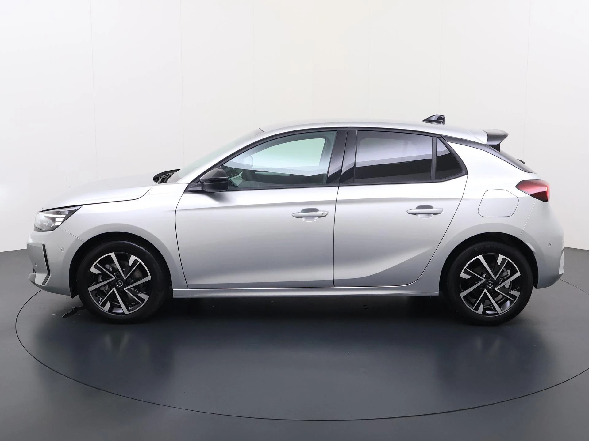 Opel-Corsa-image-1