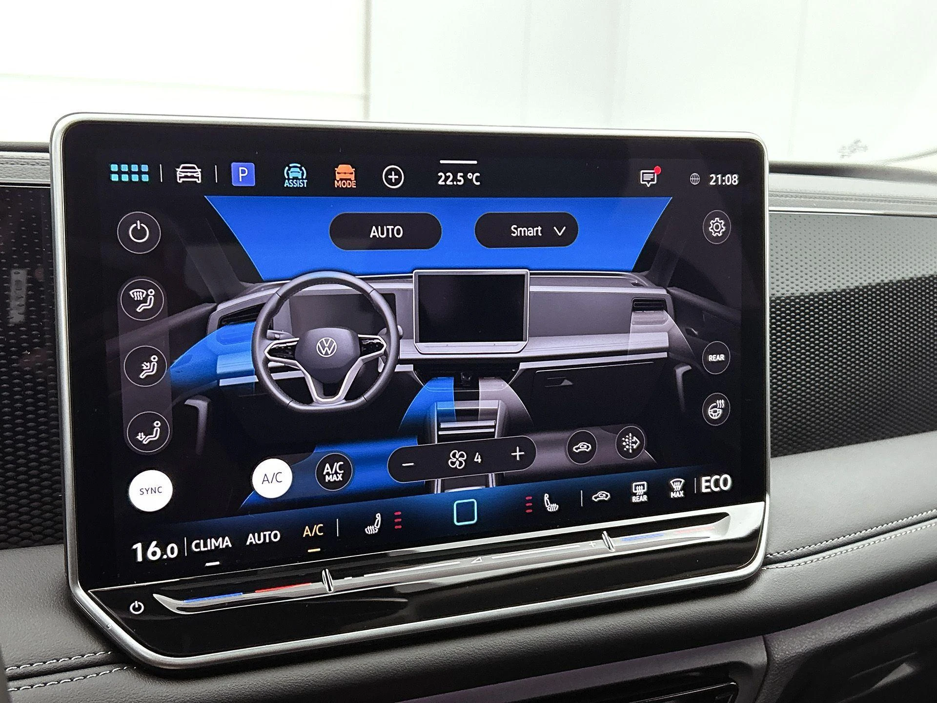 Volkswagen-Tiguan-image-20