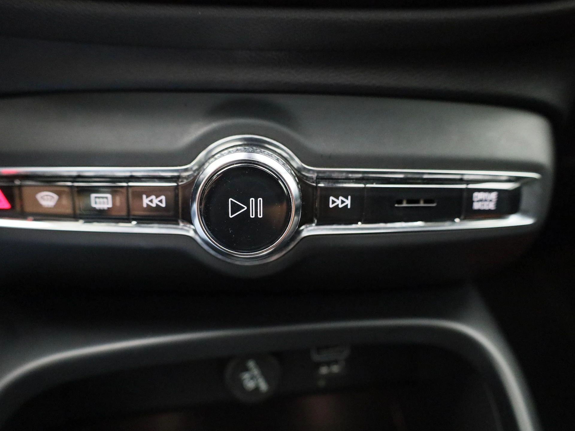 Volvo-XC40-image-21