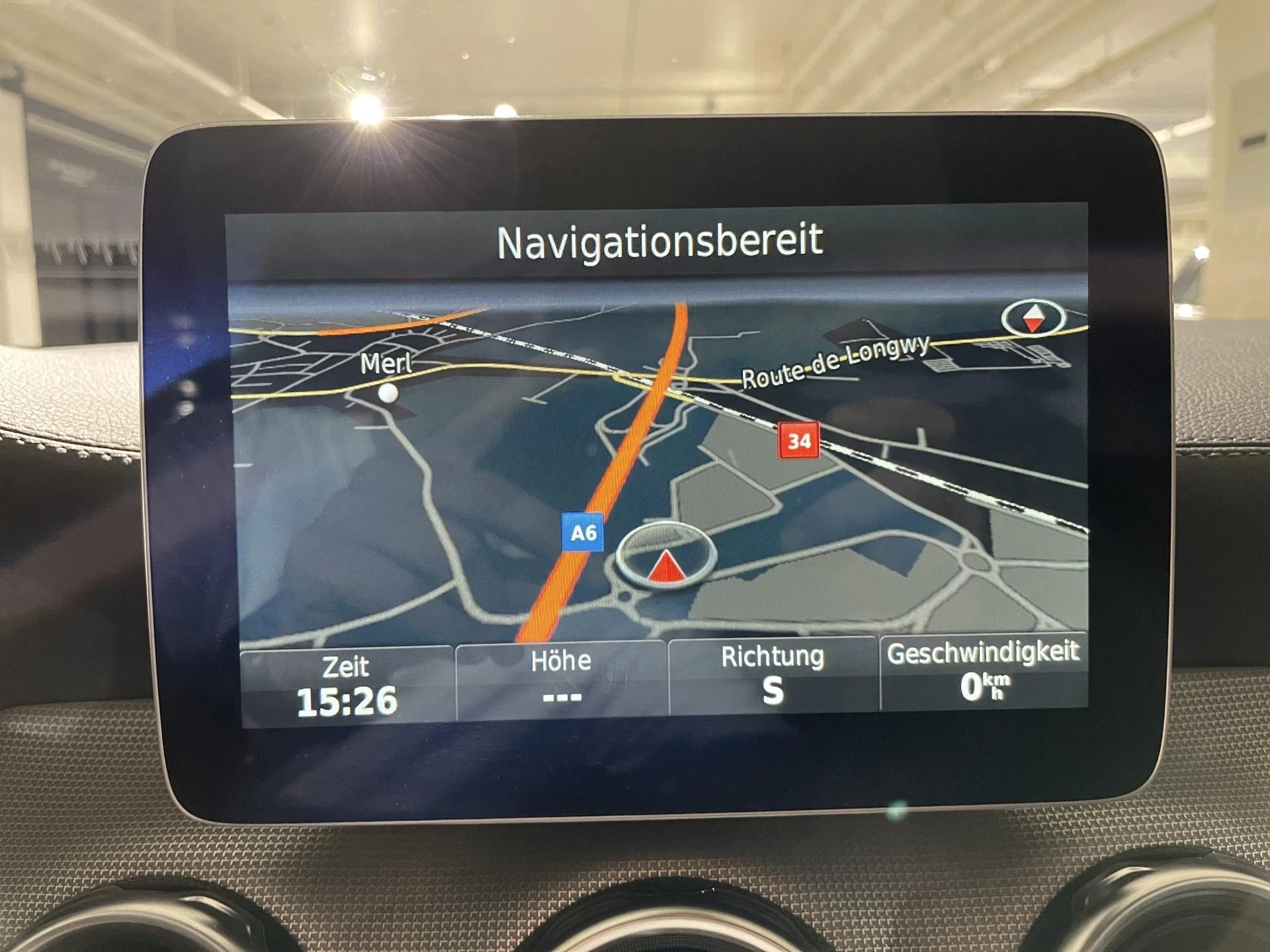 Mercedes-Benz-GLA-image-2