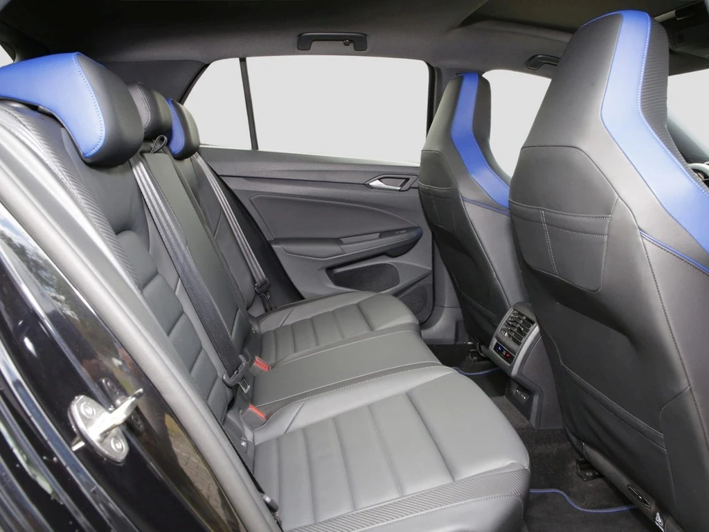 Volkswagen-Golf-image-10