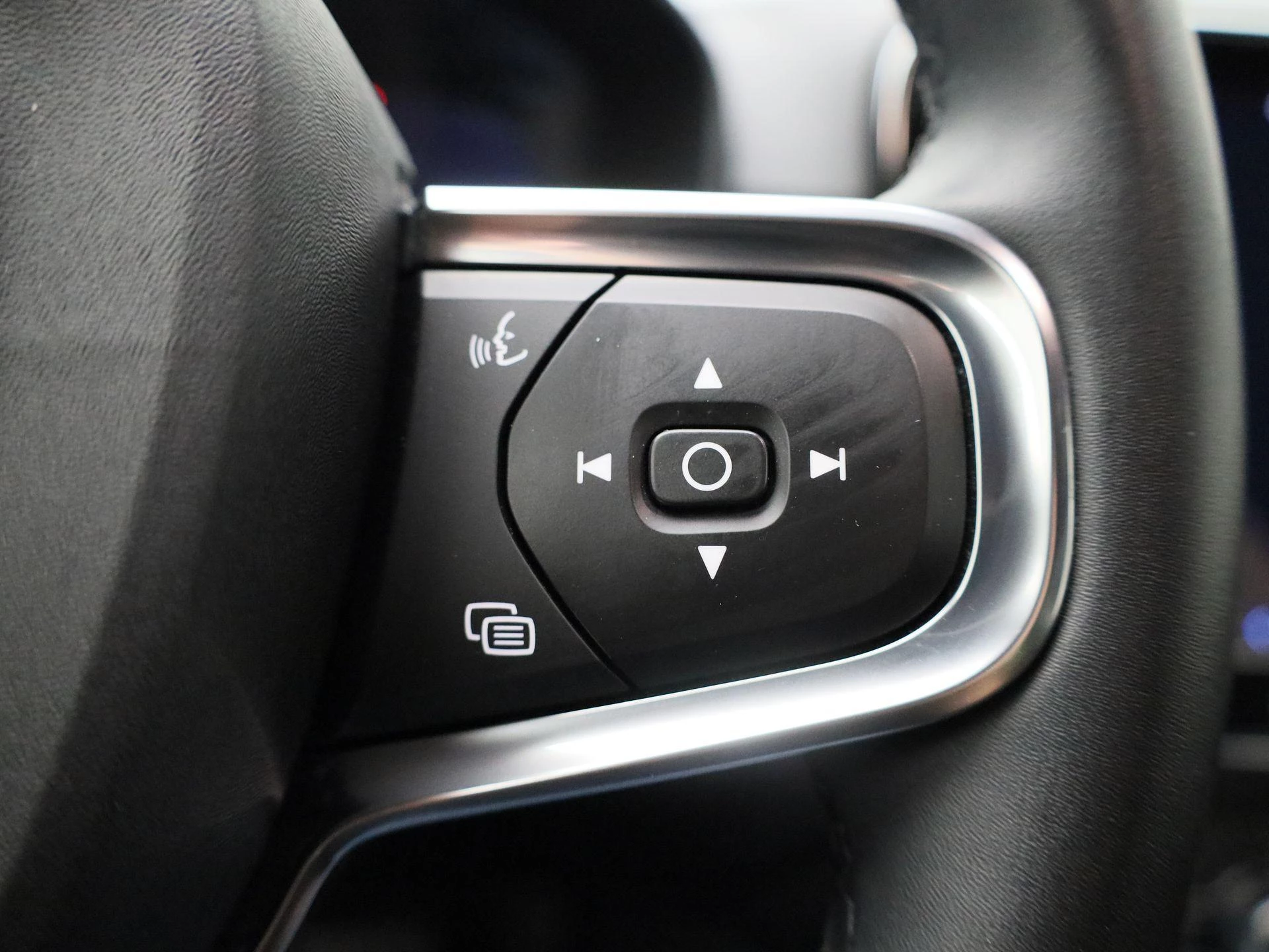 Volvo-XC40-image-19