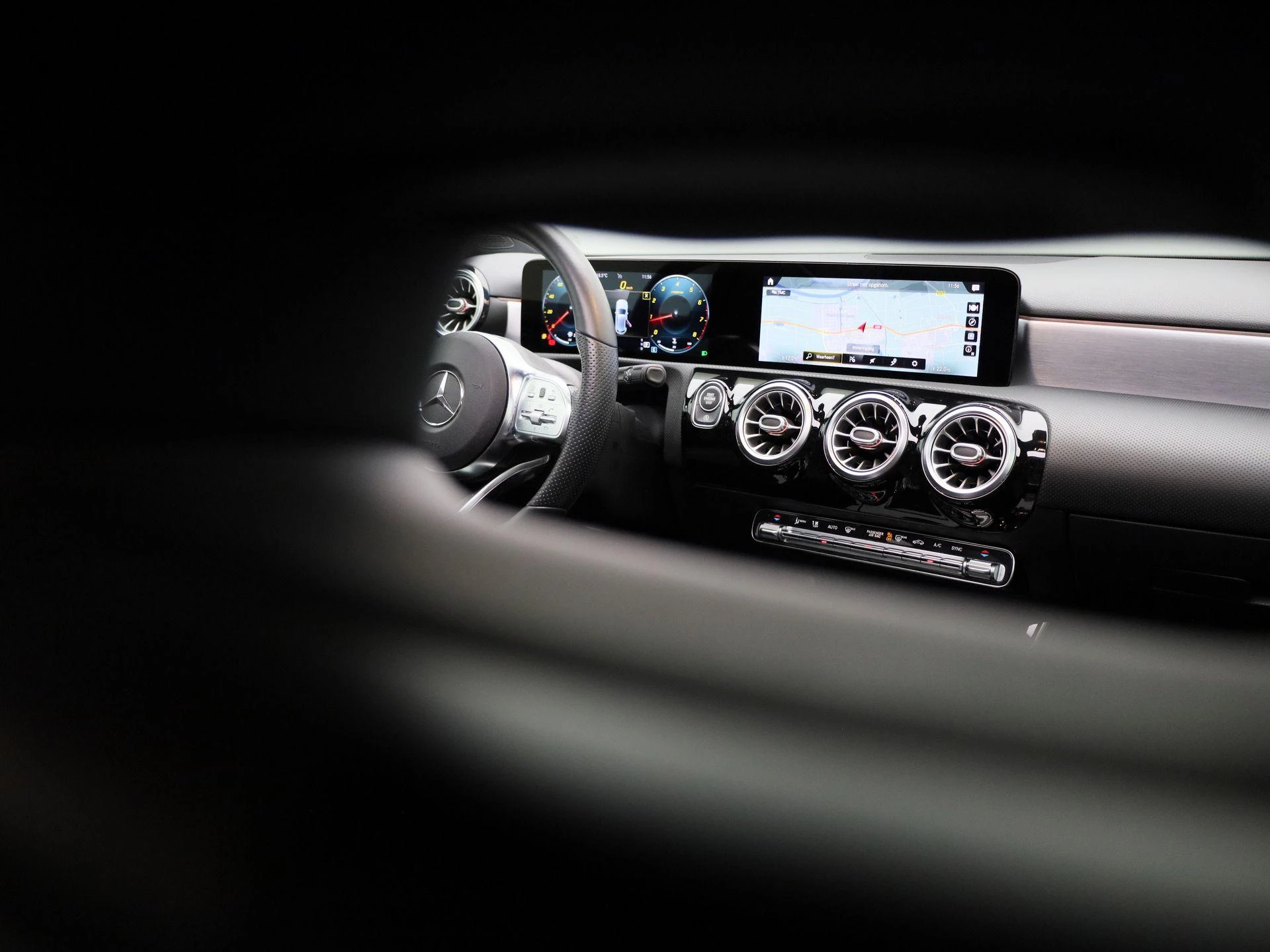 Mercedes-Benz A-Klasse 180 Aut. AMG Business Solution
