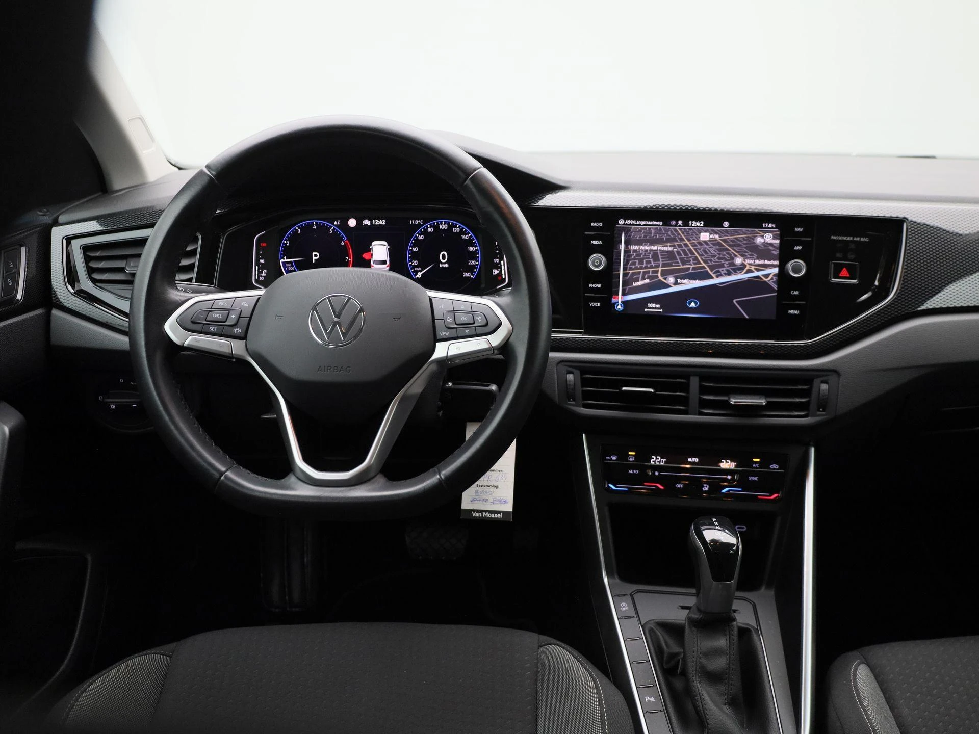 Volkswagen-Polo-image-6