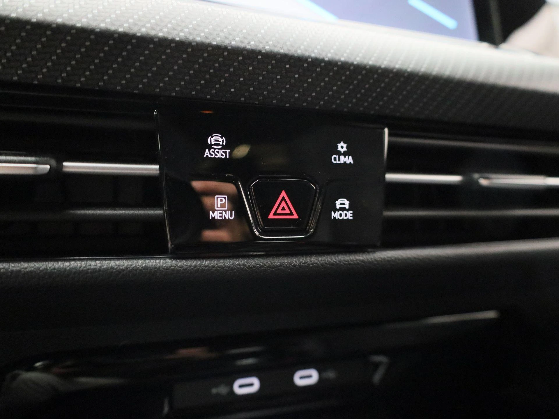 Volkswagen-Golf-image-29