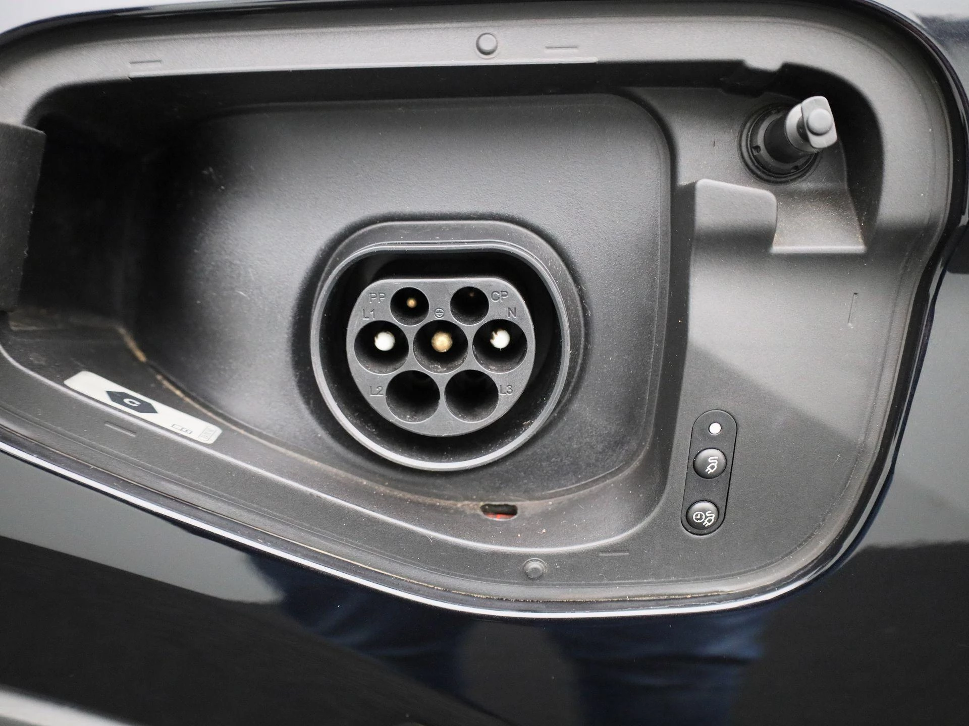 Volkswagen-Tiguan-image-51