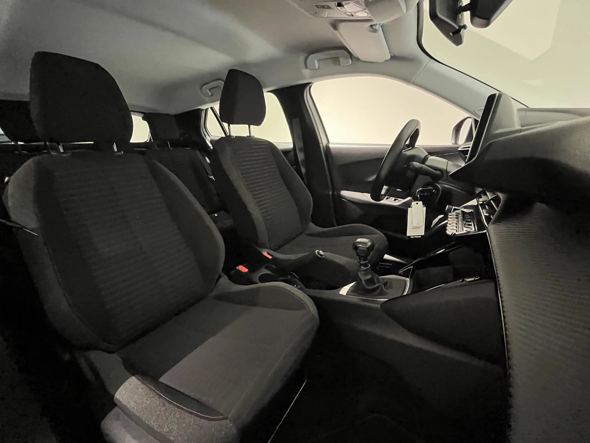 Peugeot-2008-image-16