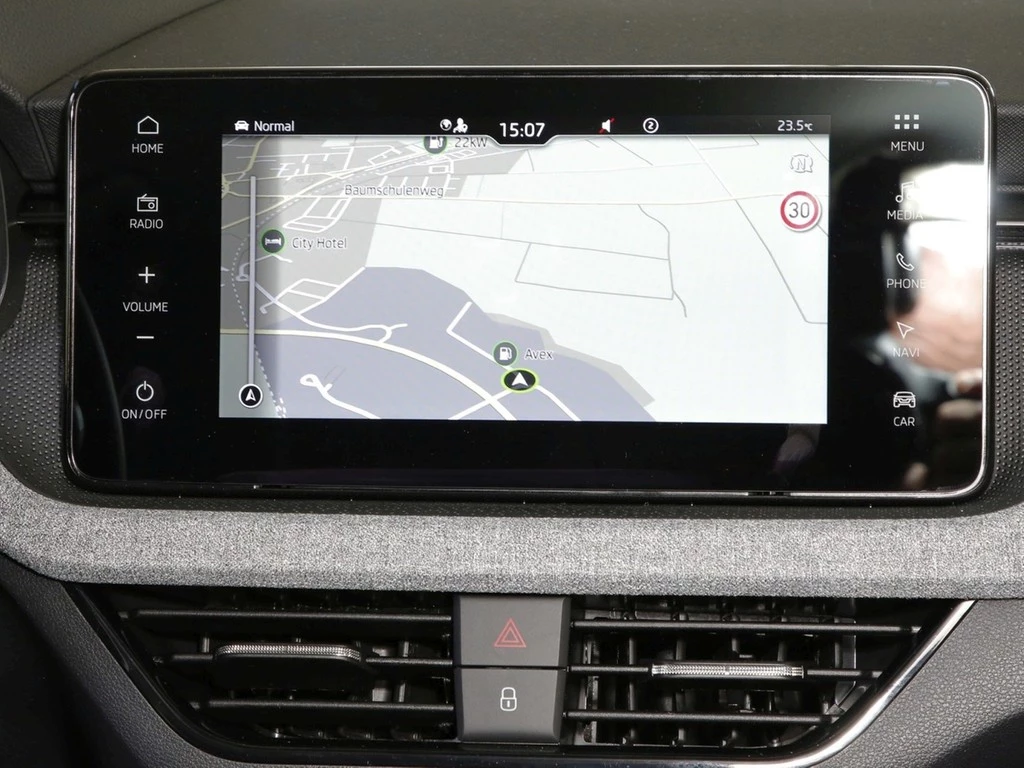 Škoda Scala Tour 1.0 TSI UPE 37.370 Infotainment Komfort+
