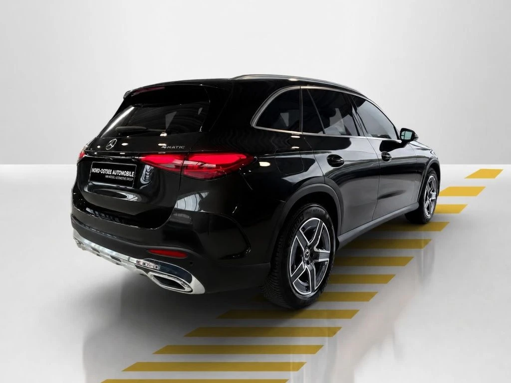 Mercedes-Benz-GLC 300 d-image-14