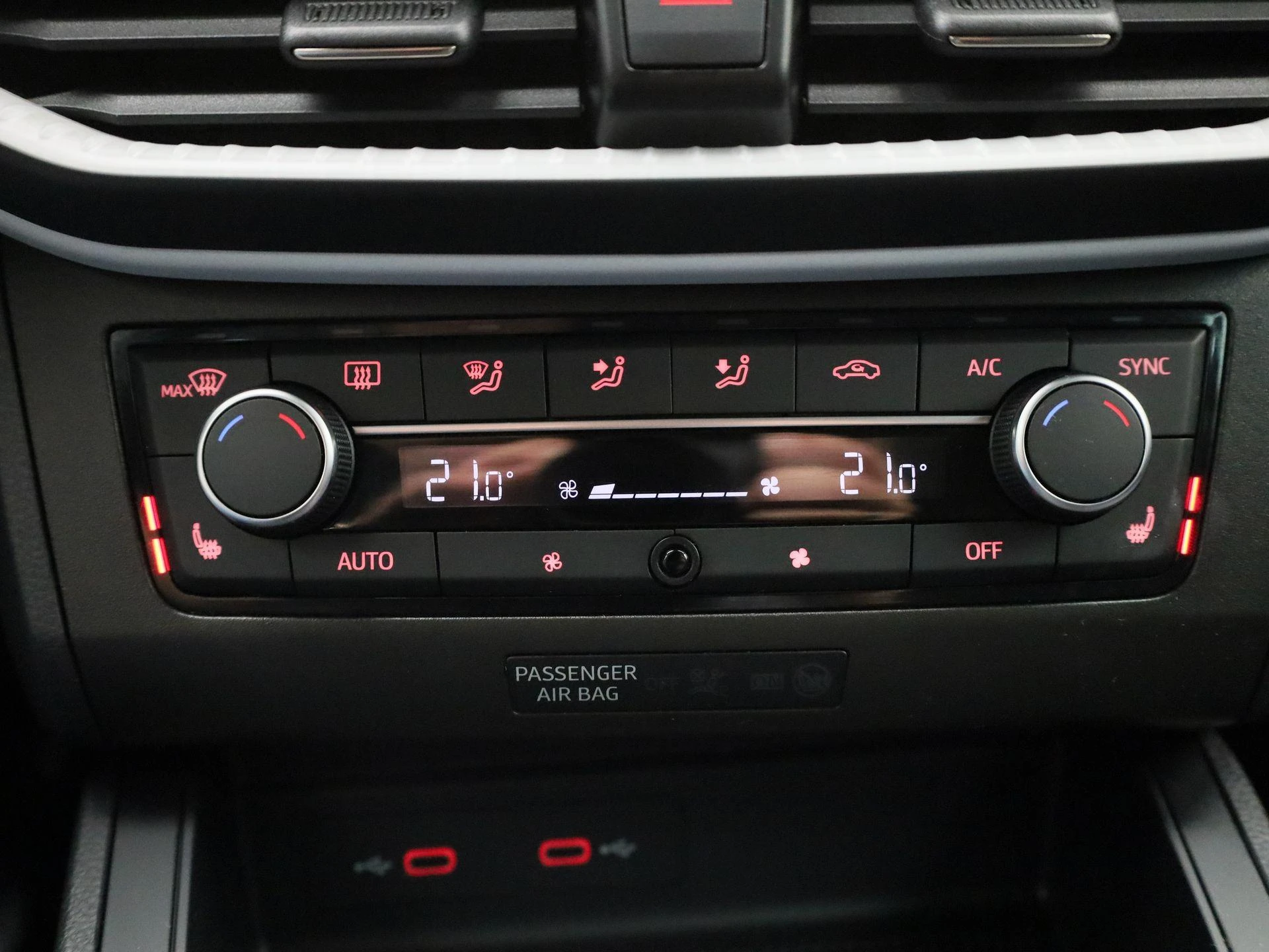 SEAT-Ibiza-image-16