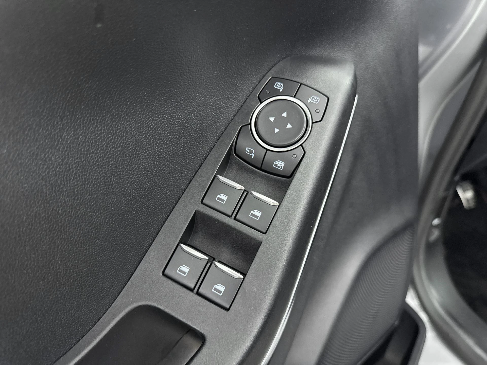 Ford-Puma-image-13