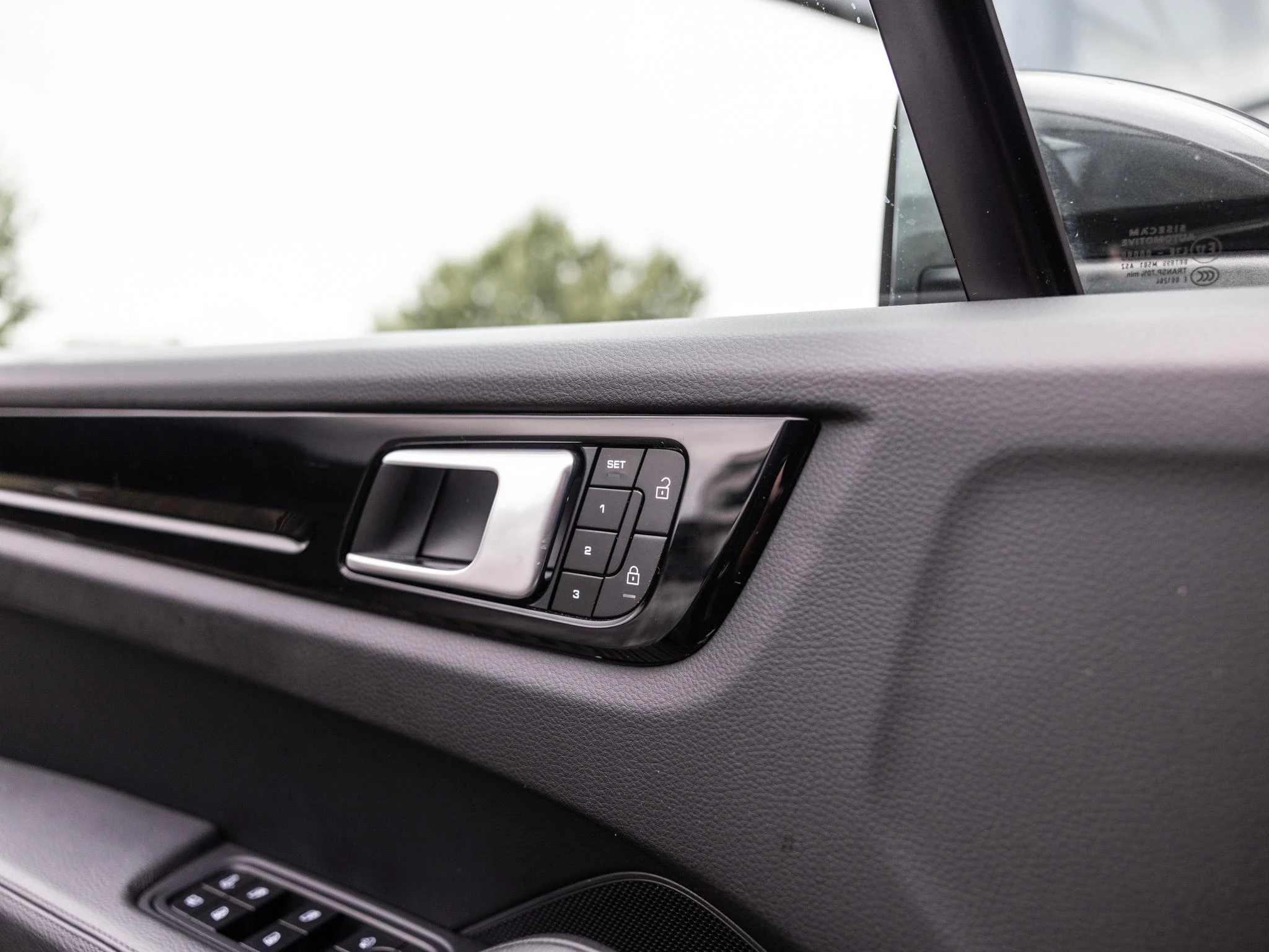 Porsche-Cayenne-image-40