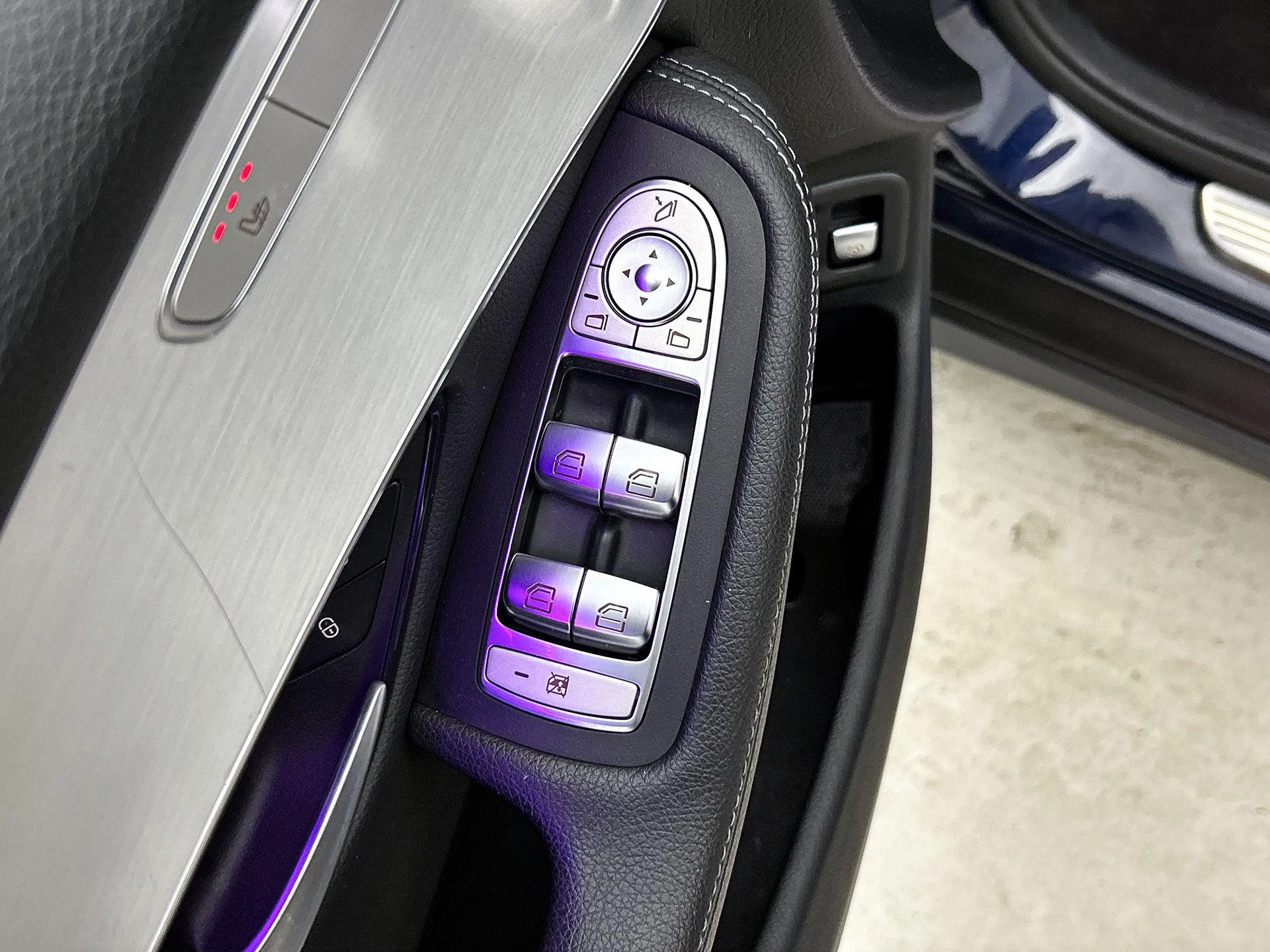 Mercedes-Benz-GLC-image-33