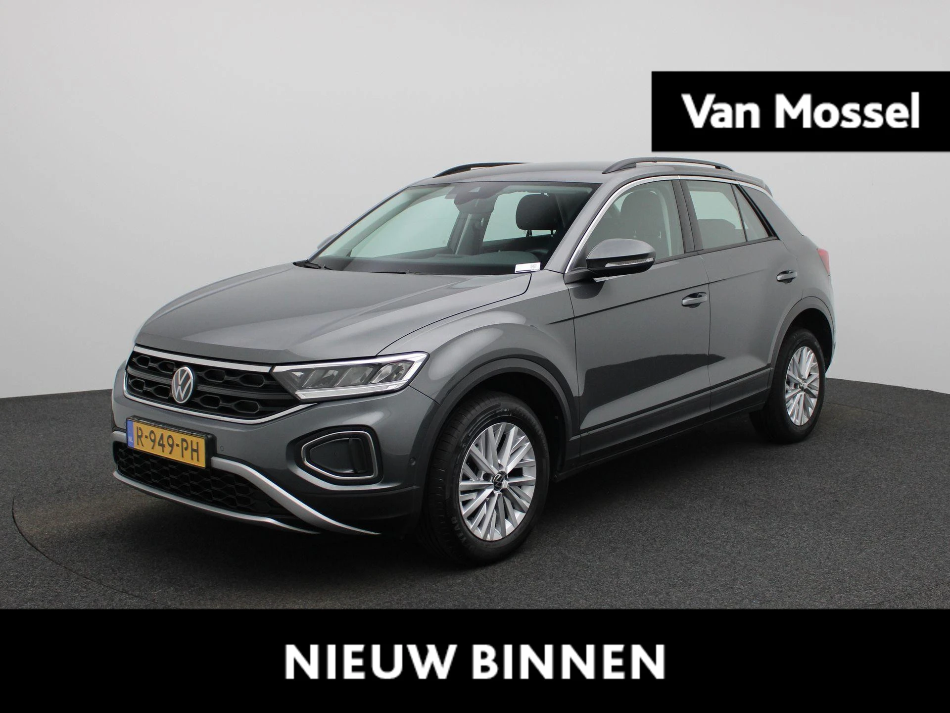 Volkswagen-T-Roc-image-0