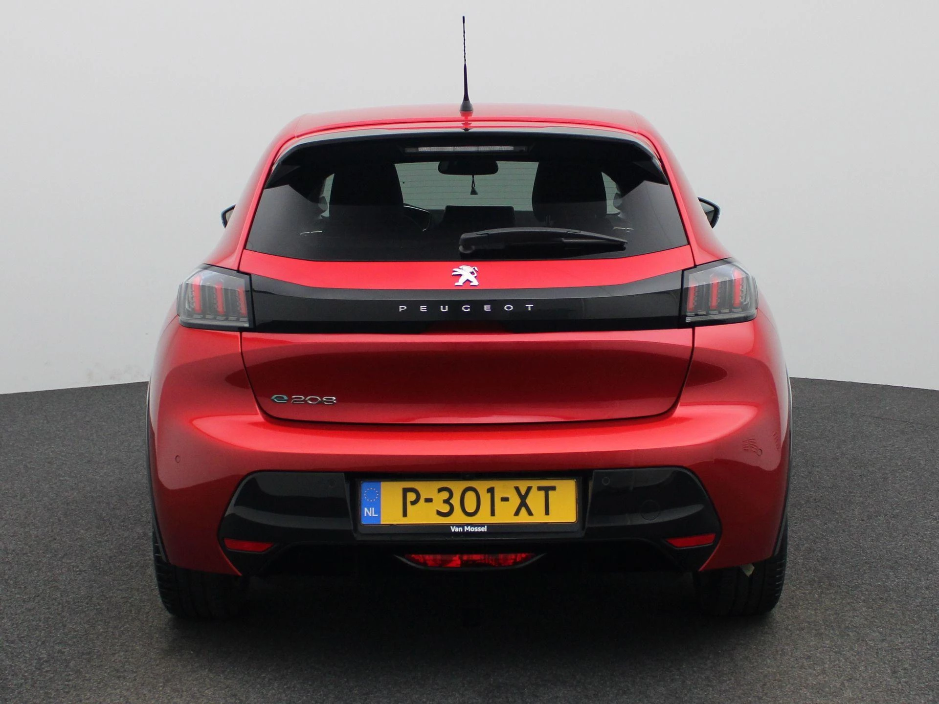 Peugeot-e-208-image-5
