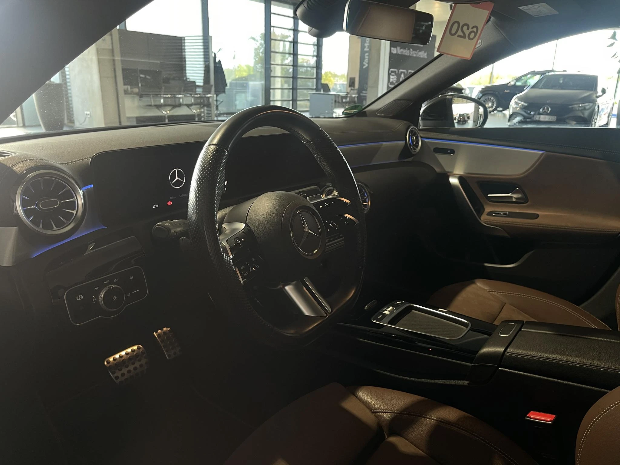 Mercedes-Benz-CLA-image-7