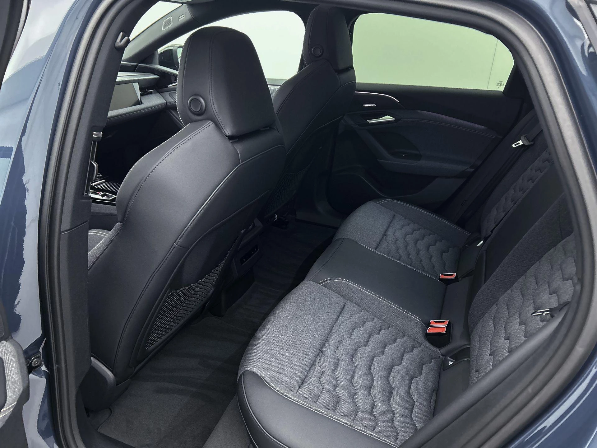 Audi-A6 Sportback e-tron-image-22