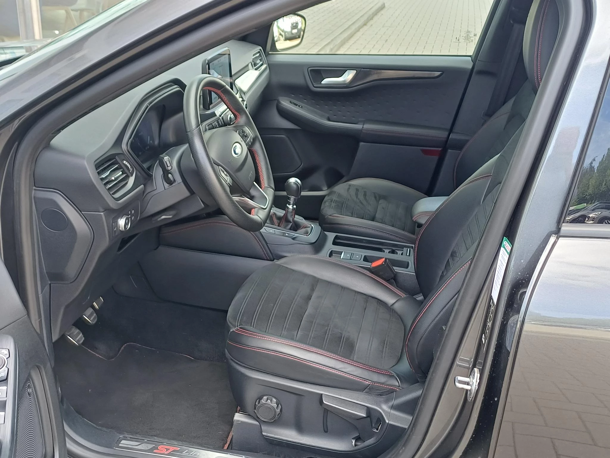 Ford Kuga ST Line X - Winterpack - Driver - B&O - Head Up