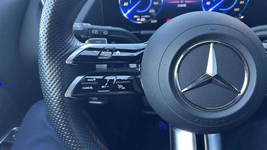 Mercedes-Benz-EQA-image-11