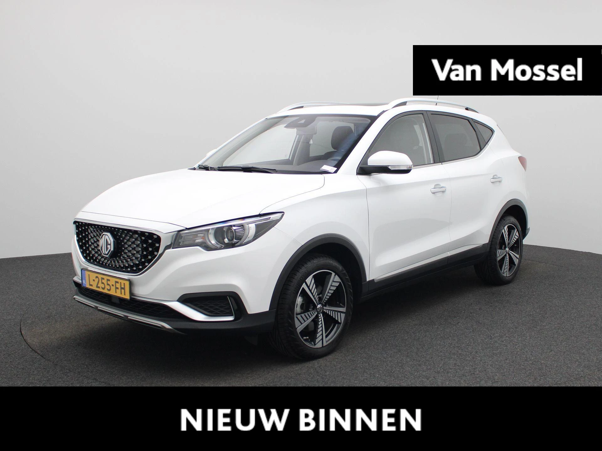 MG-ZS EV-image-0
