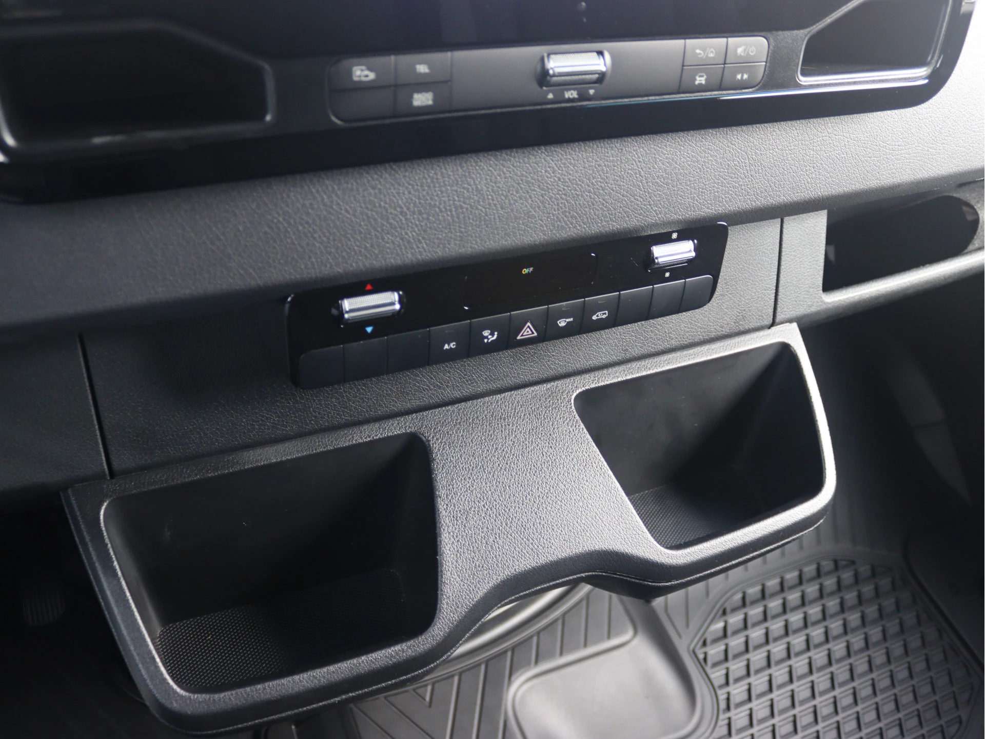 Mercedes-Benz-Sprinter-image-10