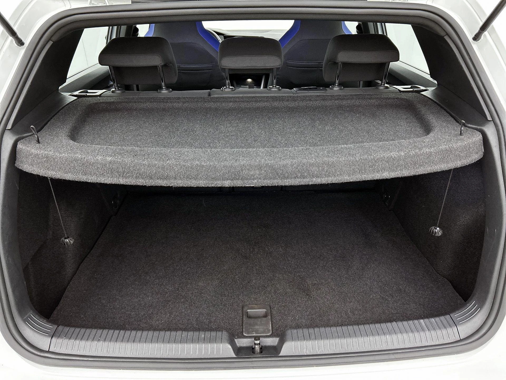 Volkswagen-Golf-image-21