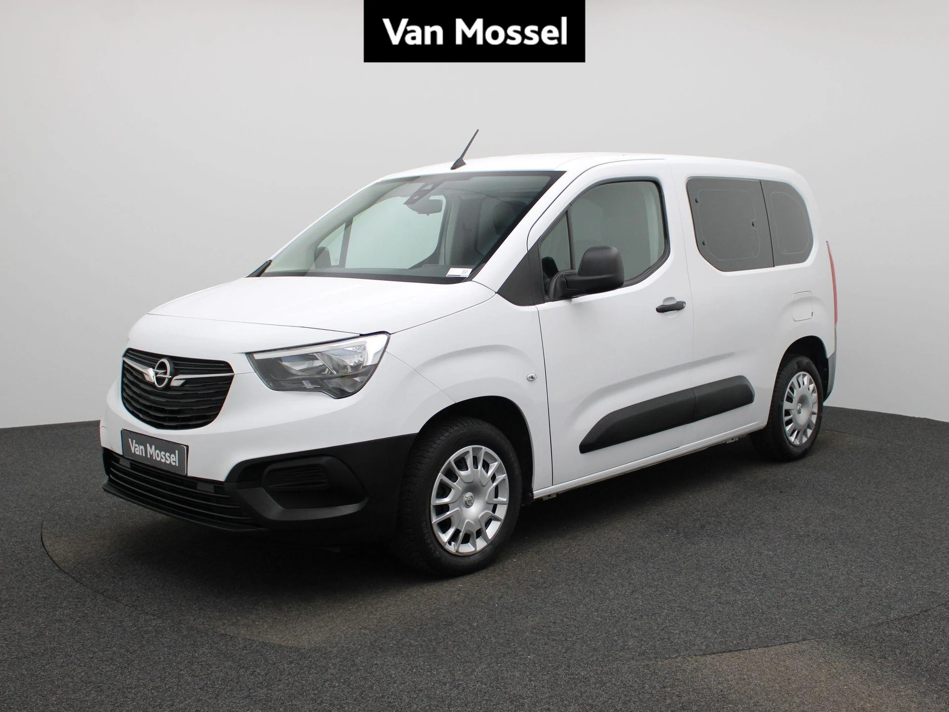 Opel-Combo Life-image-0